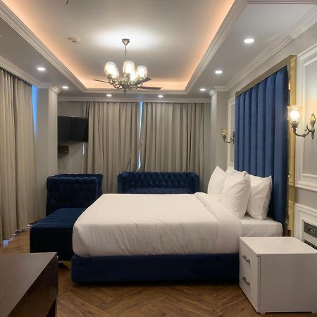 Claret Inn & Suite Далхаузи Екстериор снимка