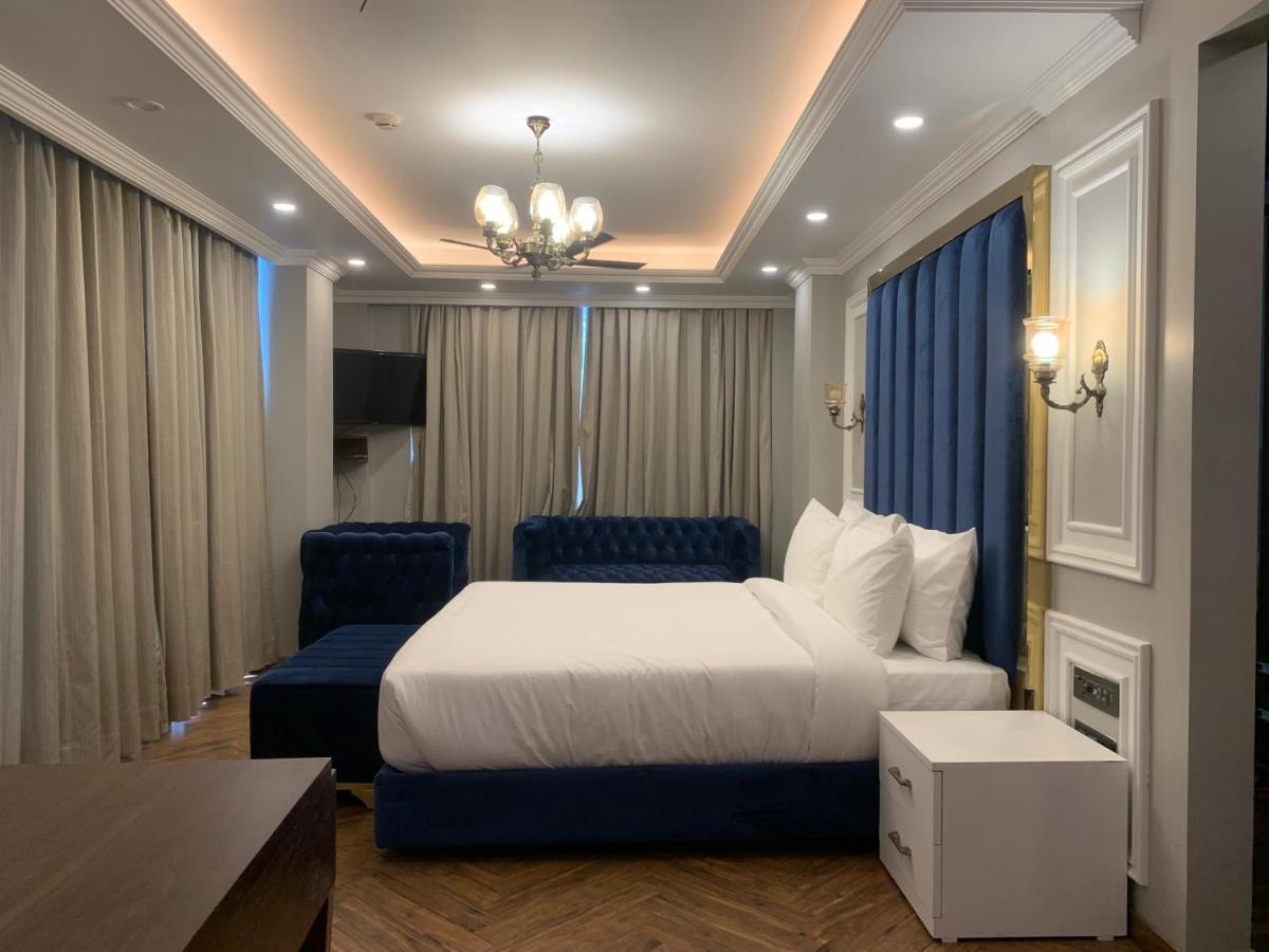 Claret Inn & Suite Далхаузи Екстериор снимка